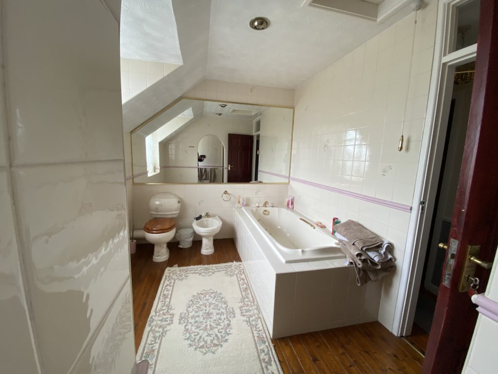 Master bathroom at Highfield Farm